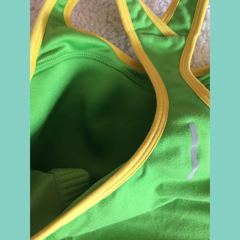Nike Livestrong Sports Tank - Picture 5 of 5